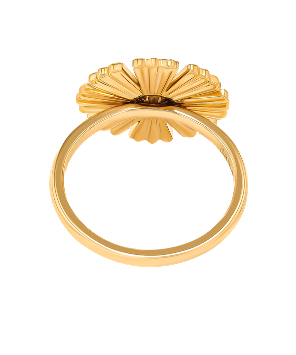 Sunkiss Yellow Gold Ring With Pearl Mother Of Pearl And Diamond