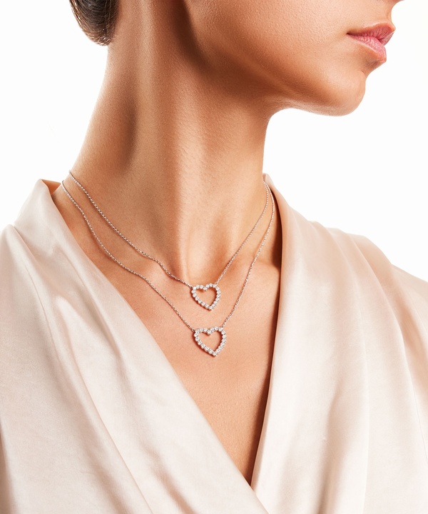 Damas Valentine's Day Collection Necklace In 18k White Gold And Studded With Diamonds