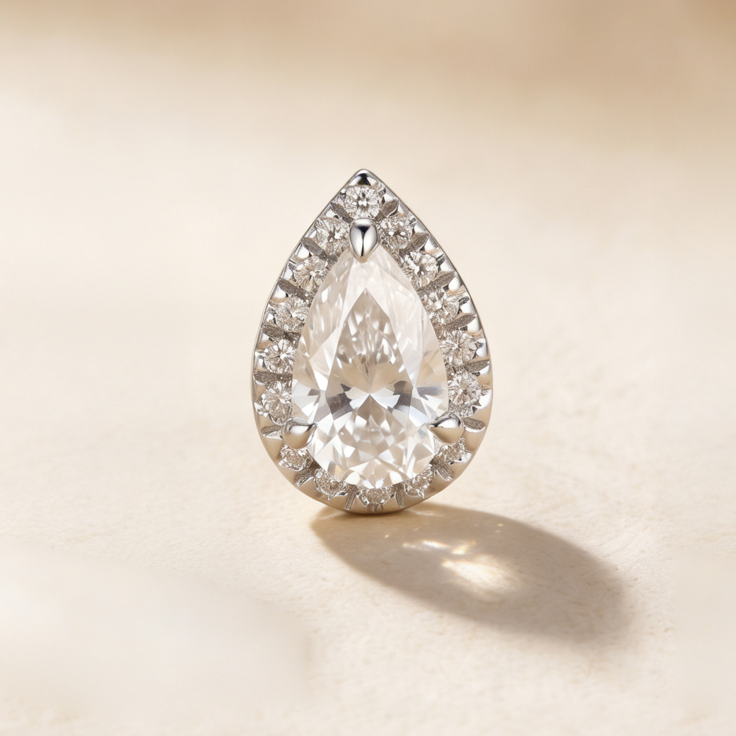 Revelation Diamond Earring 18k