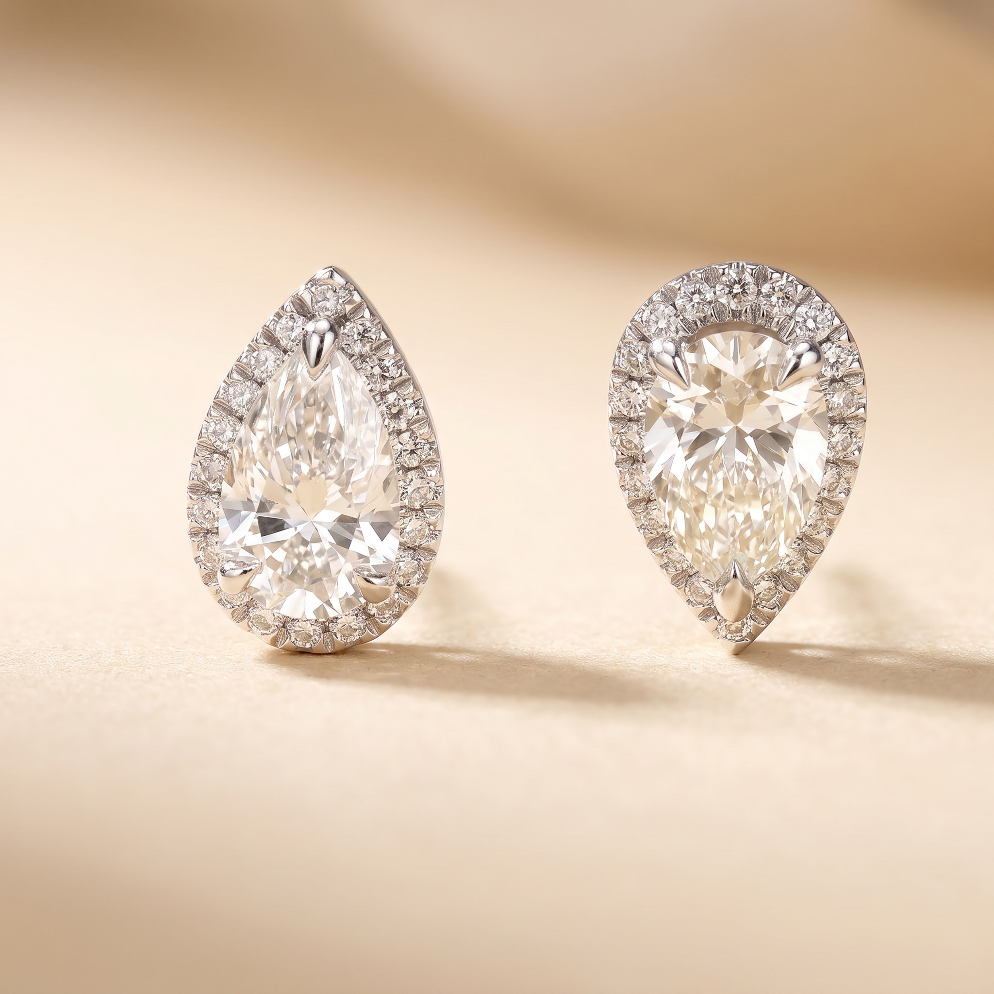 Revelation Diamond Earring 18k