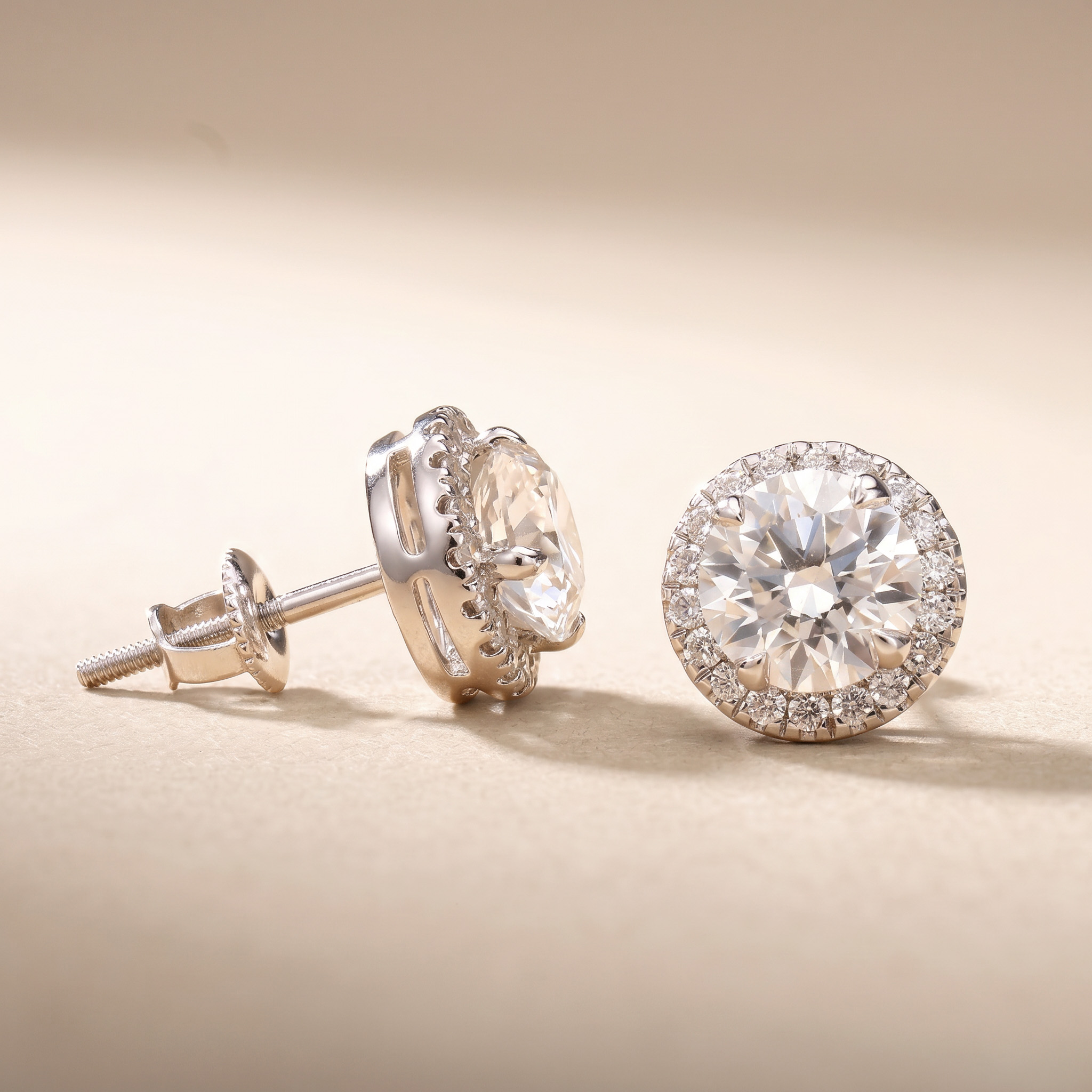 Revelation Diamond Earring 18k