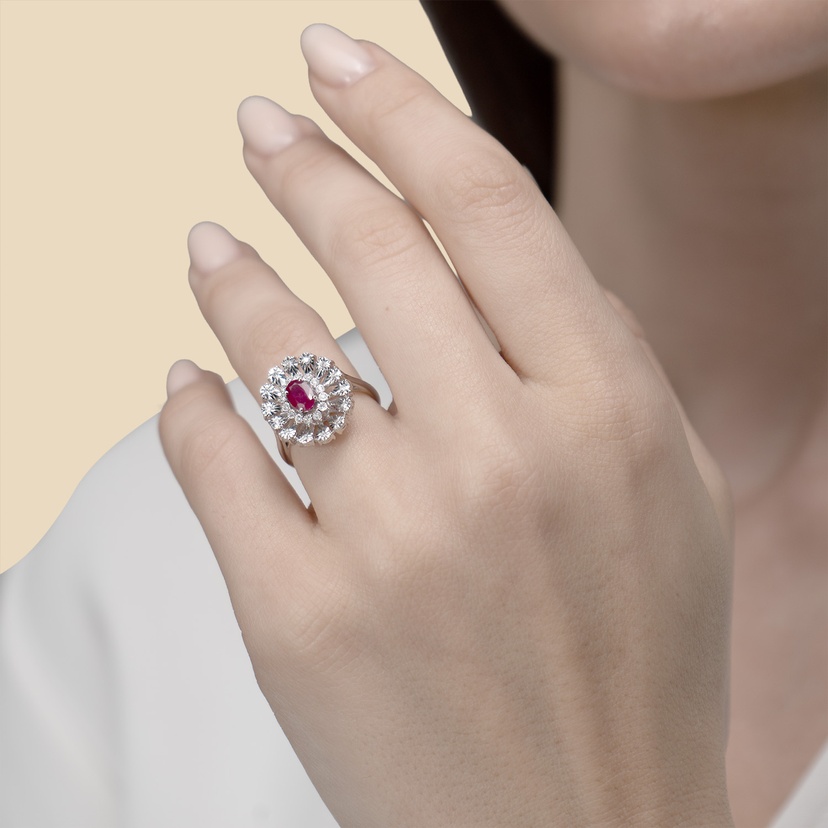 Vivid Diamond Ring 18k