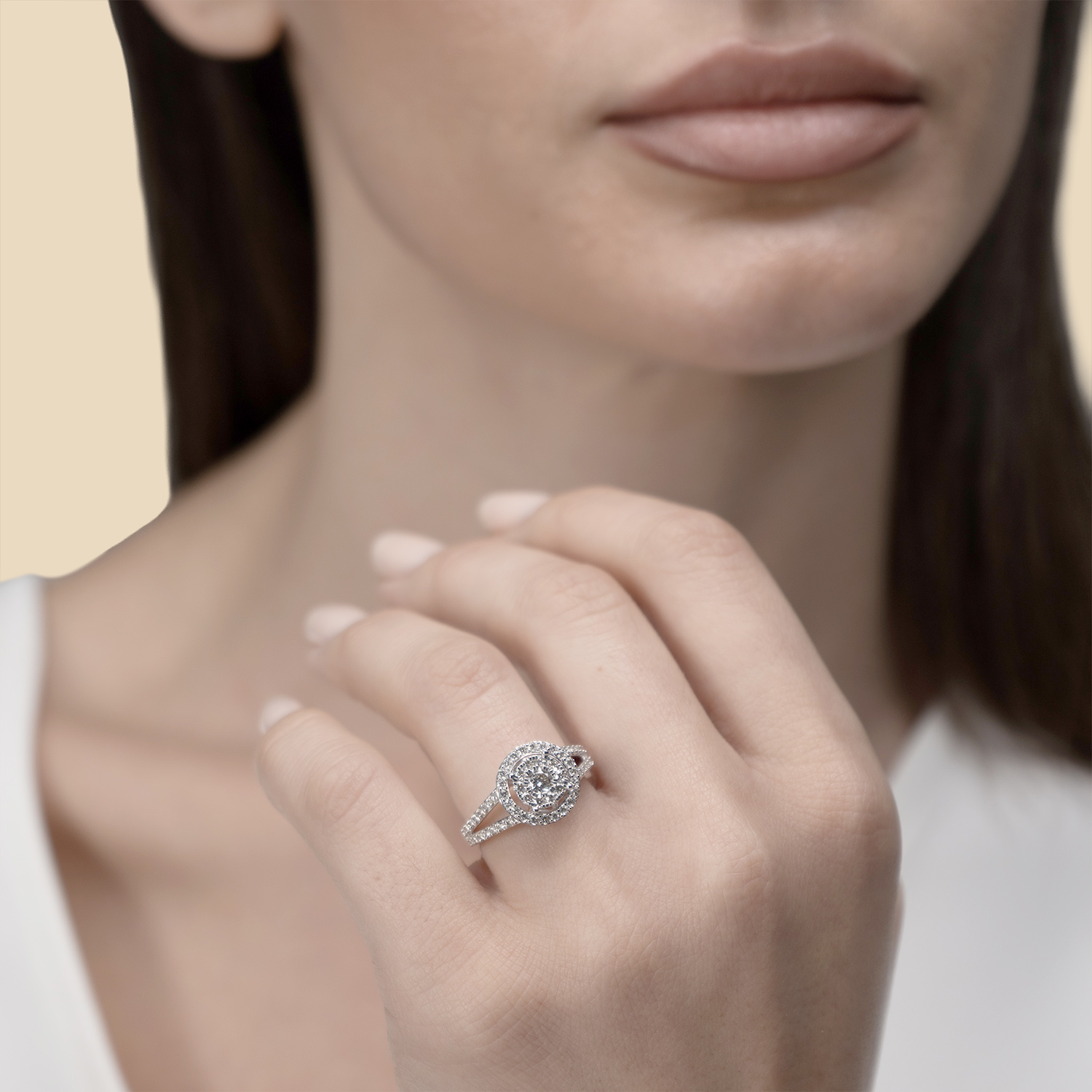 Onesixeight Timeless 18k White Gold Diamond Ring