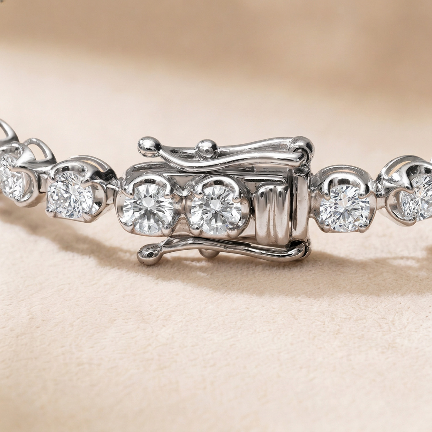 Revelation Diamond Bracelet 18k