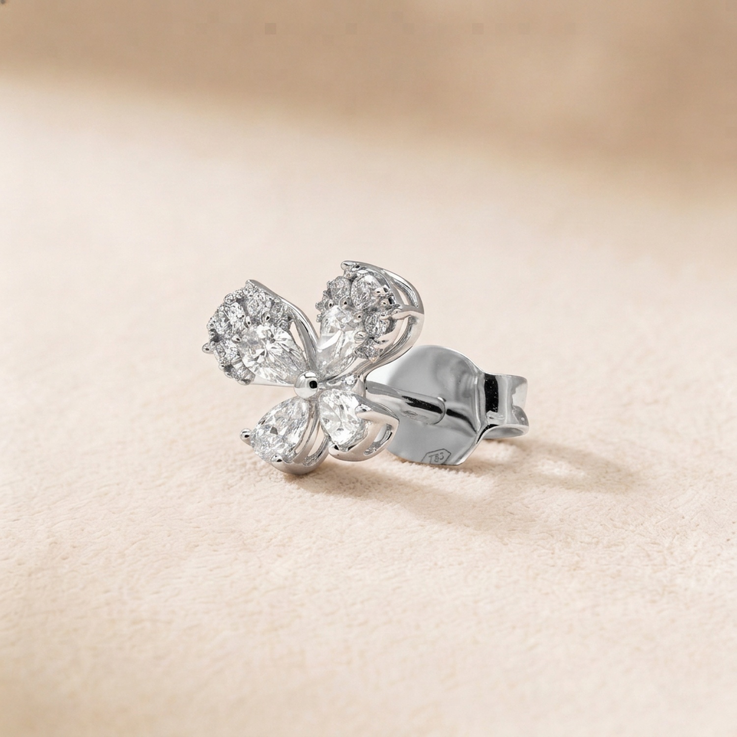 Flora Diamond Earrings In 18k White Gold