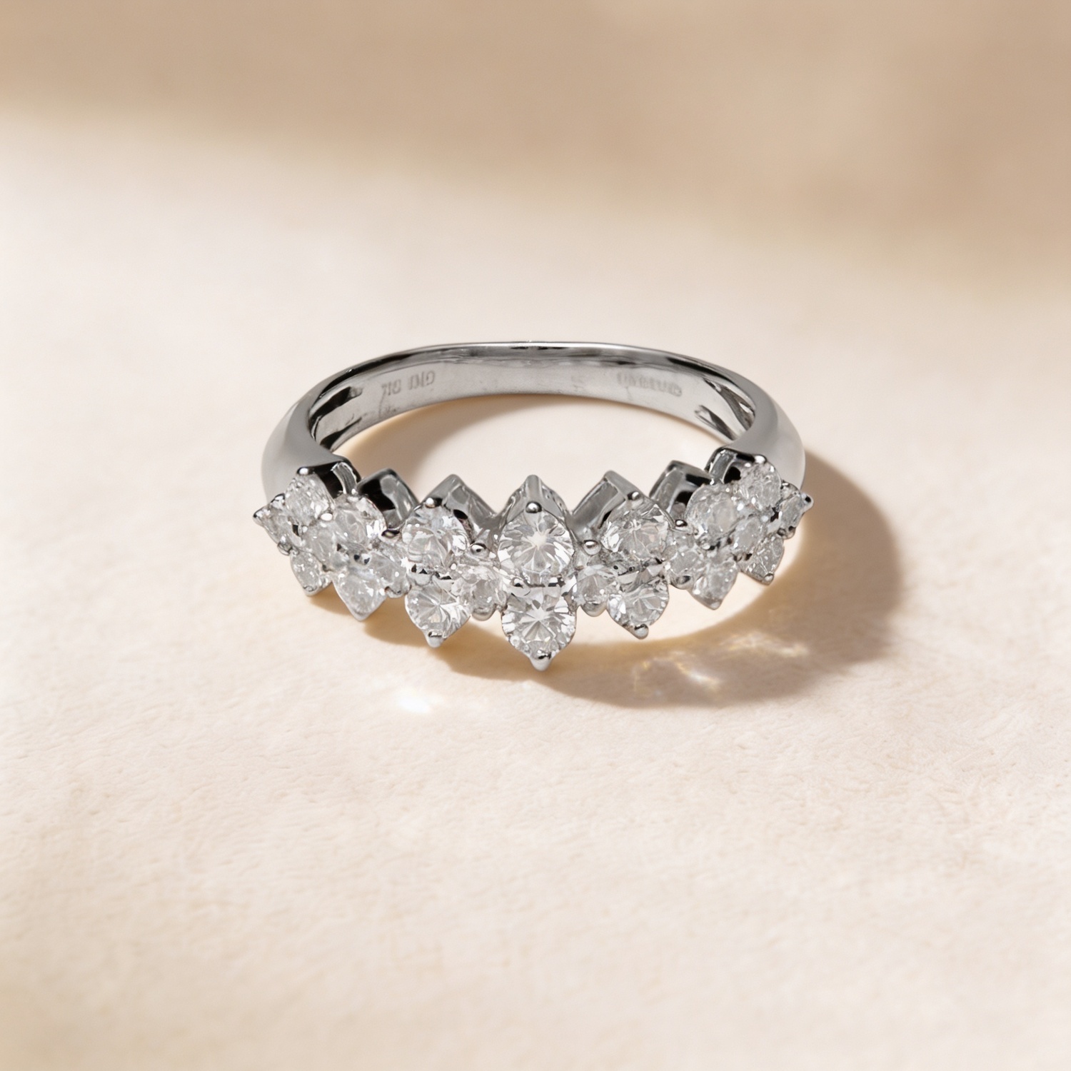 Pyramid 18k White Diamond Ring