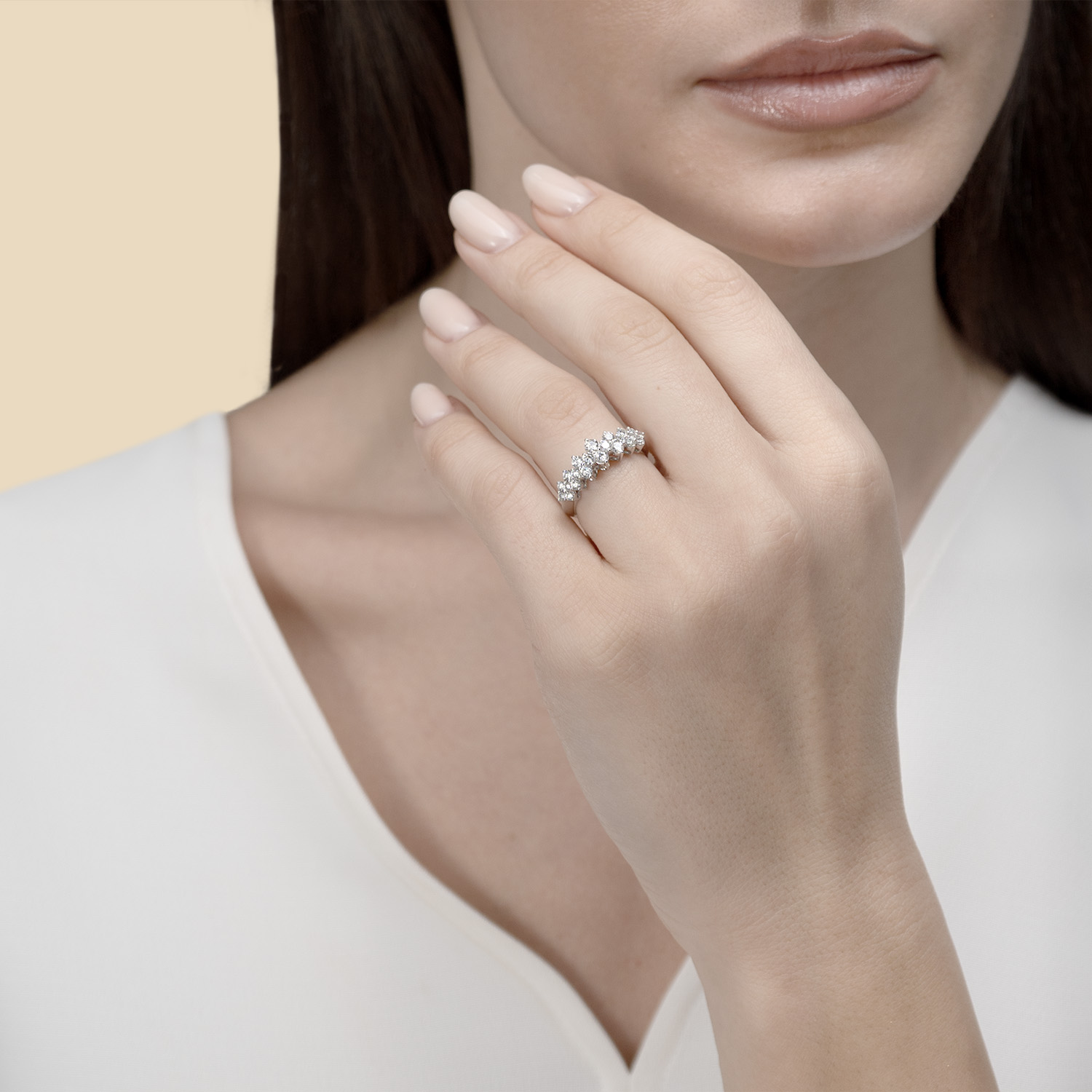 Pyramid 18k White Diamond Ring