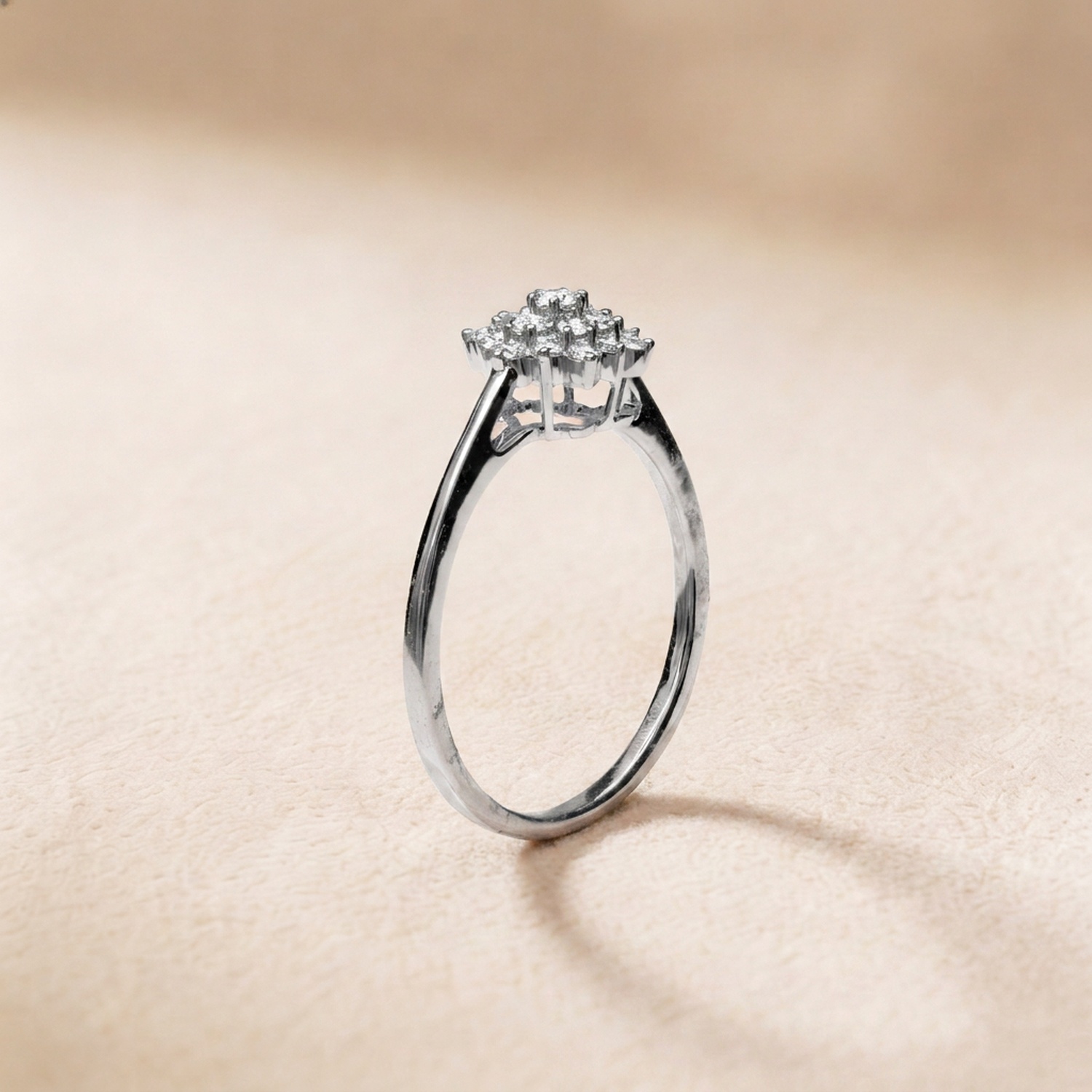 Pyramid 18k Yellow Gold Diamond Ring
