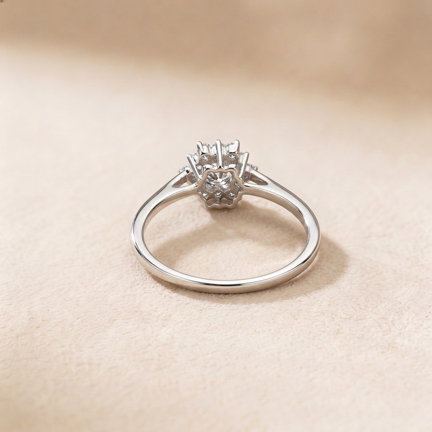 Pyramid 18k Yellow Gold Diamond Ring