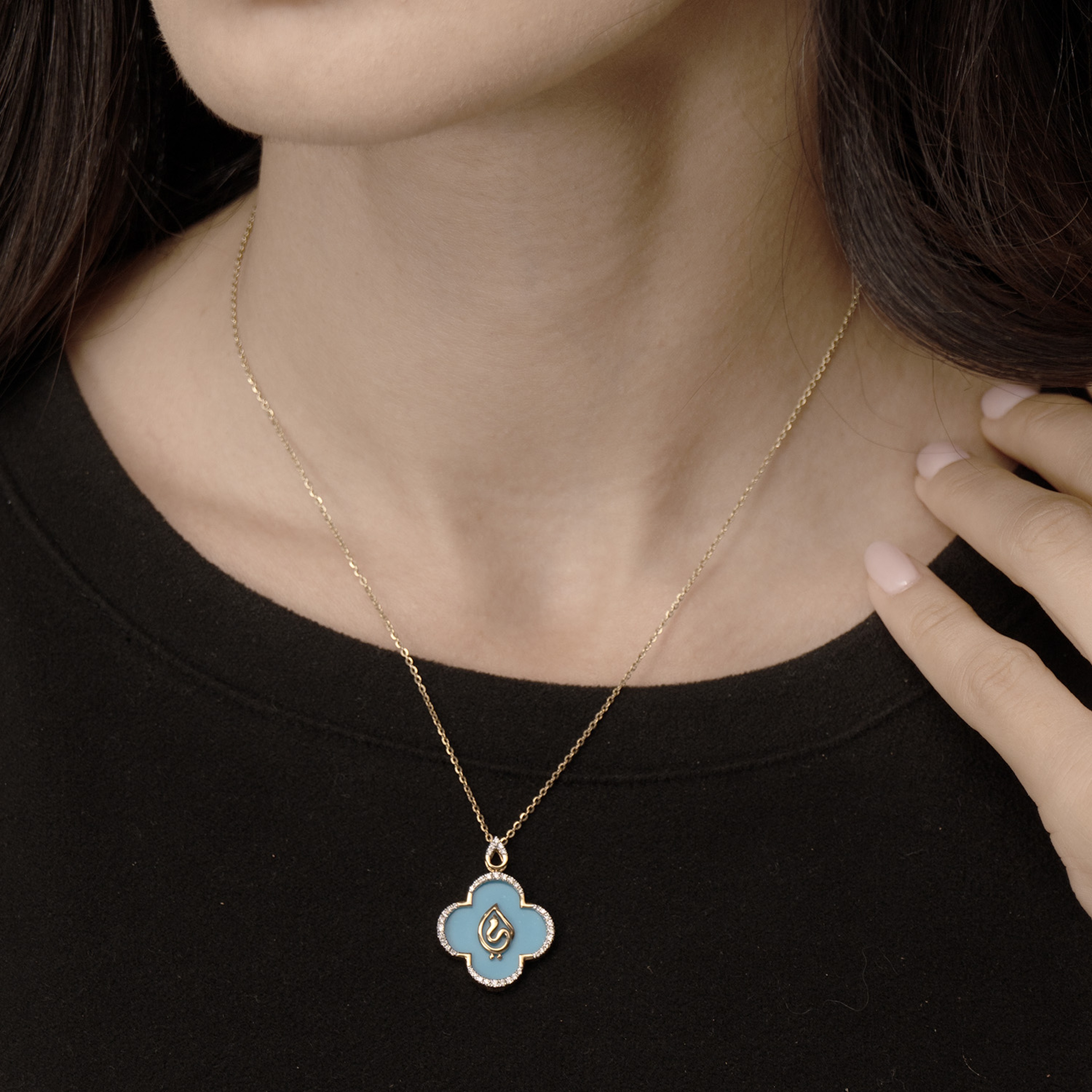 Mothers Day Diamond Pendant-Chain in 18K Yellow Gold